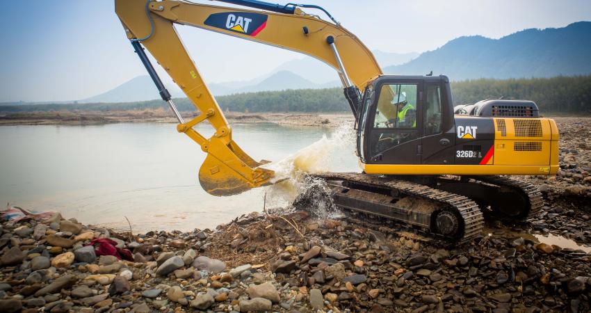 Caterpillar new 326D2 excavator 