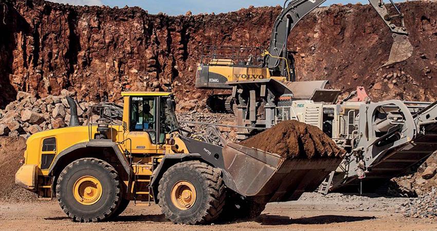 Volvo CE machines at TooWoomba airport 