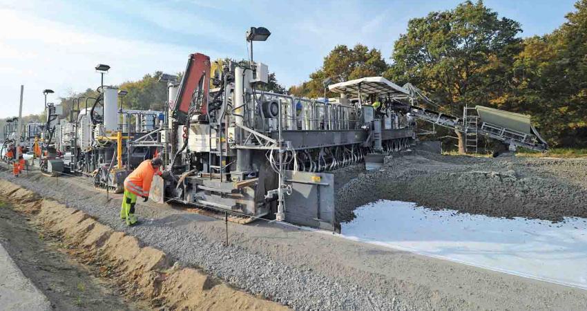 Wirtgen dual-layer paving 