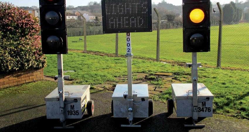 Radiolight temporary traffic lights 