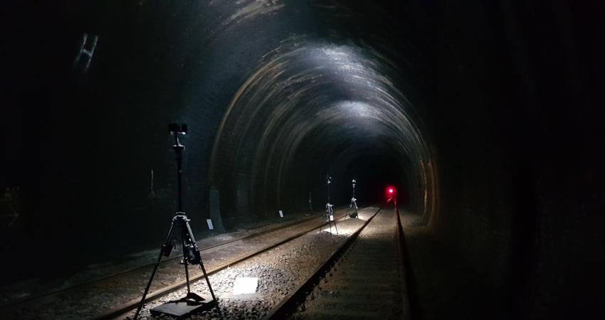 L&M Survey SceneCam in Tunnel.jpg