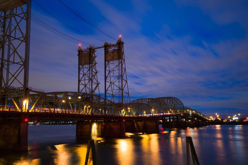 A new interstate bridge will improve transport between Oregon State and Washington State – image courtesy of © Vitpho | Dreamstime.com