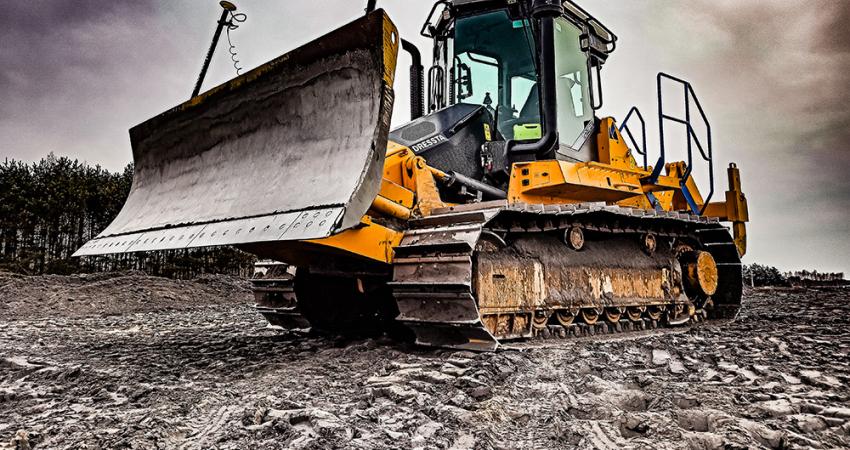 Leica Geosystems offers its machine control packages as factory-fitted options for certain machines from LiuGong and Caterpillar