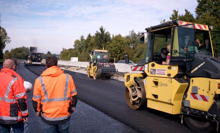 STRABAH has carried out trials of innovative autonomous road construction machines in Austria - image courtesy of STRaBAG