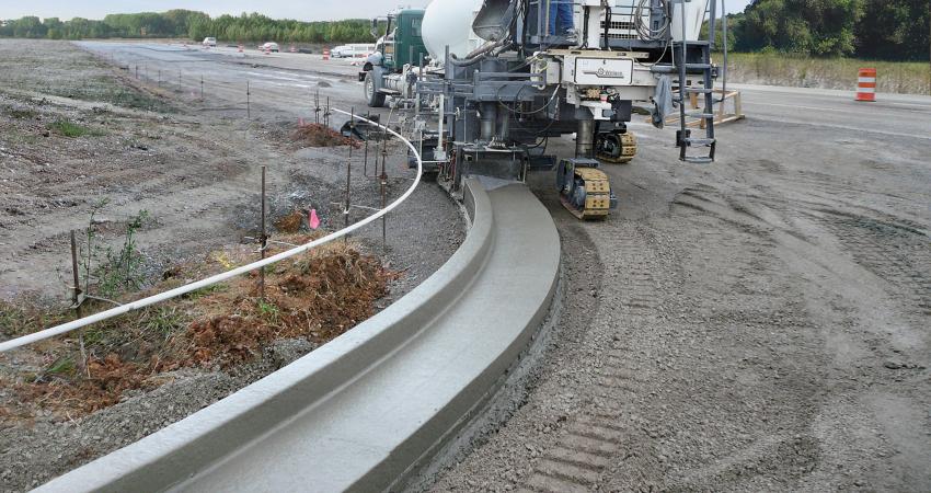 Wirtgen's new SP15 pouring curved barrier