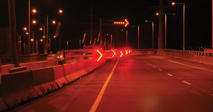 remotely-controlled lane closure system