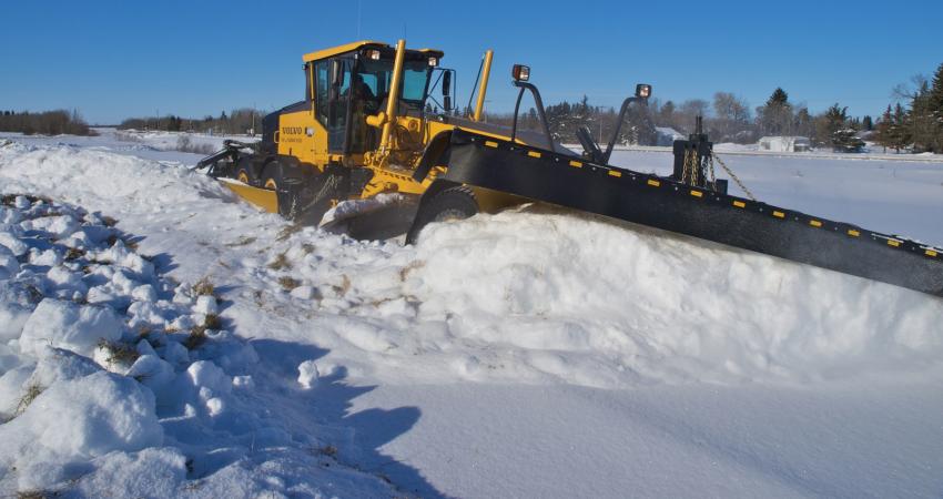 Volvo CE snow-fighting motor graders have been put to work in Saskatchewan, Canada