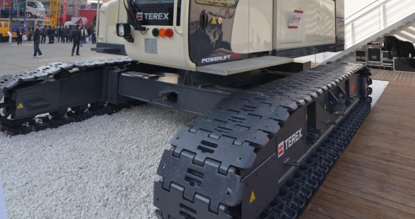 Terex’s Powerlift 1000 crane 