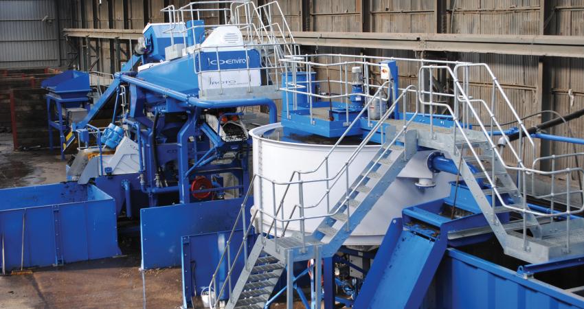 waste recycling machine