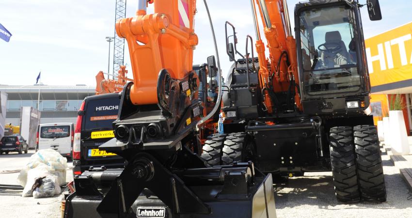 Hitachi ZX140W-5 wheeled excavator