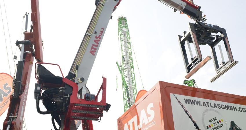 Atlas truck loading crane avatar