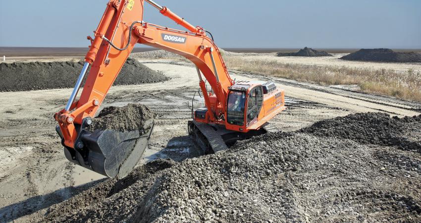 Doosan's new DX480LCA excavator 