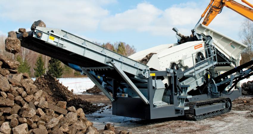 Metso’s Lokotrack ST2.4 mobile screen