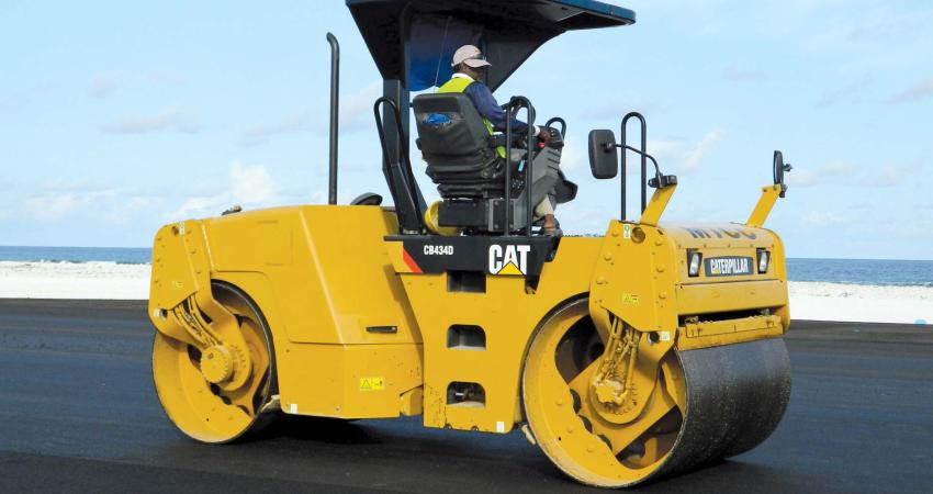 Caterpillar compaction machine