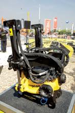 Engcon coupler with a 45° tilt function 