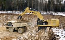 Caterpillar’s 390F excavator