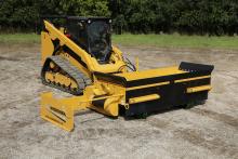 The FH-R attachment can be fitted to most compact machines