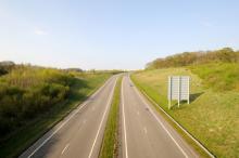 Cutting roadside grass