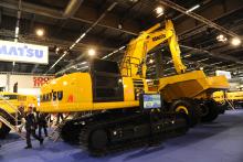 Komatsu_pc490