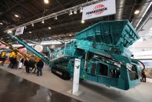 Powerscreen Warrior 2400