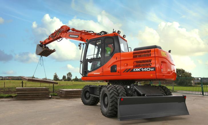 Bauma 2013 Preview Doosan DX140W-3 