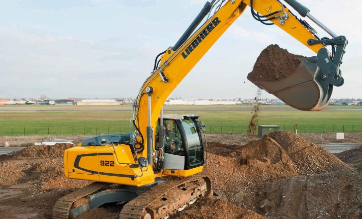 Liebherr R922 crawler